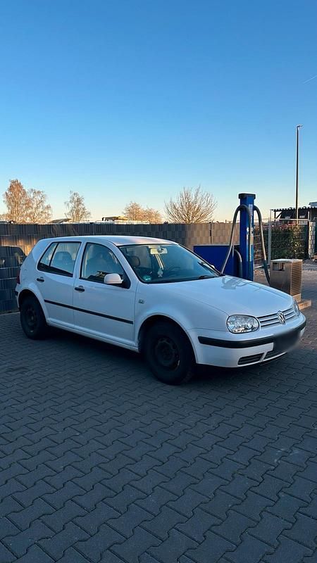 Gebraucht VW Golf IV 75 PS (55 kW) 2000 Weiß Kleinwagen