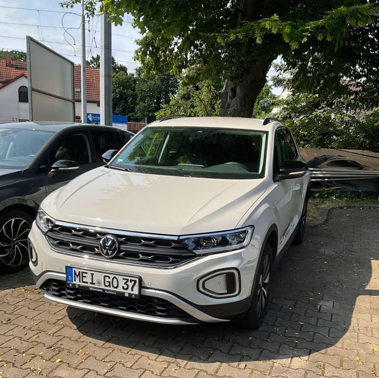 Grau Gebraucht 2024 VW T-Roc Goal SUV | 39.960 € - Bild 1/4