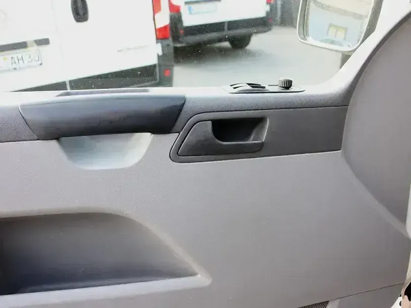 Gebraucht VW T5 131 PS (96 kW) 2007 Grau Van