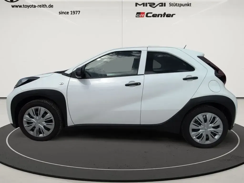 Gebraucht Toyota Aygo X Basis 72 PS (52 kW) 2023 Schneeweiß SUV