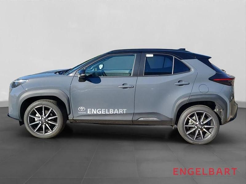 Gebraucht Toyota Yaris Cross Sport 131 PS (96 kW) 2025 Grau SUV