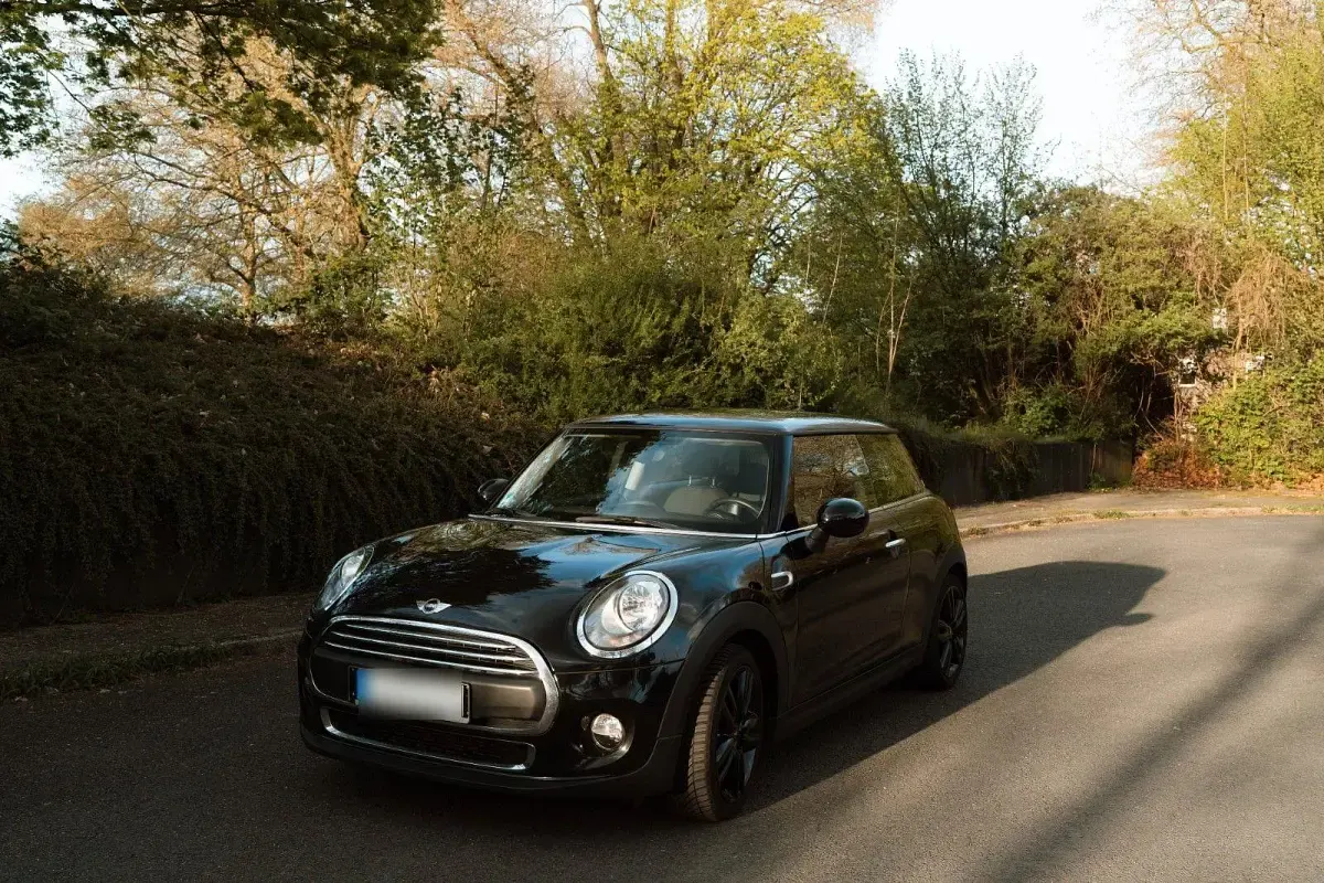 Usado Mini ONE 102 HP (75 kW) 2017 Preto Citadino