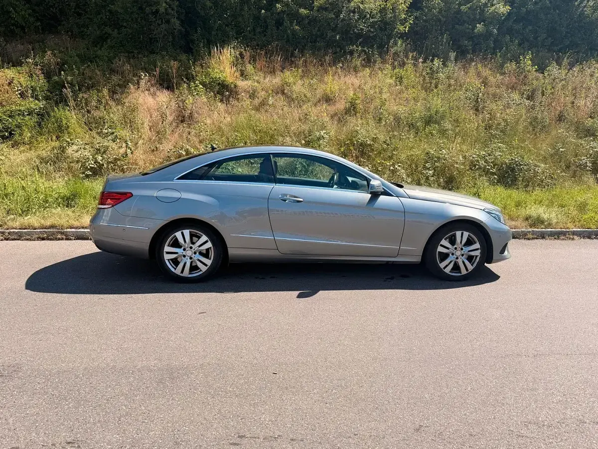Gebraucht Mercedes E350 252 PS (185 kW) 2013 Grau Coupé