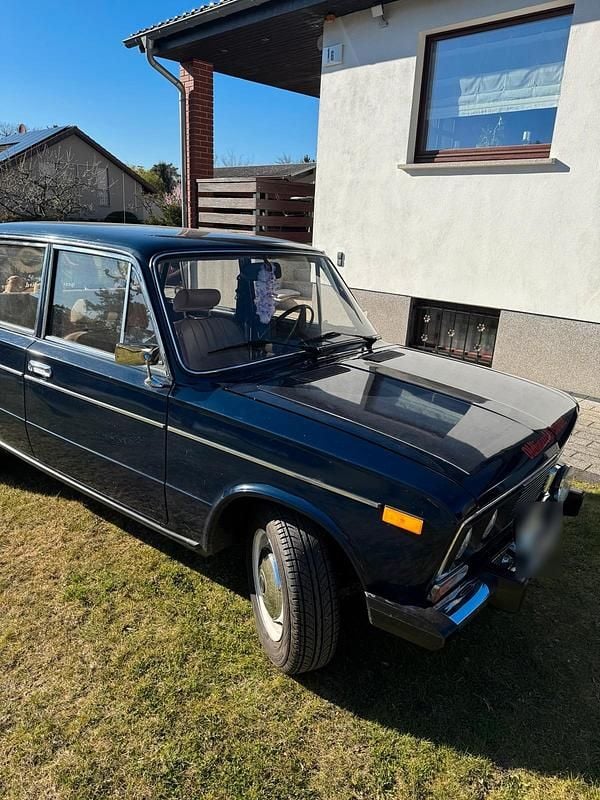 Second-hand Lada 2106 75 CP (55 kW) 1986 Albastru Berlinǎ