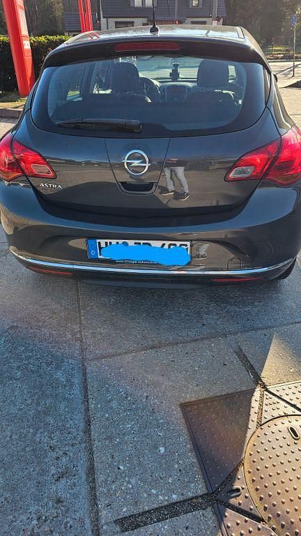 Gebraucht Opel Astra Selection 116 PS (85 kW) 2015 Grau Limousine
