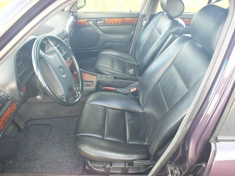 Second-hand BMW 730 218 CP (160 kW) 1994 Mov Berlinǎ