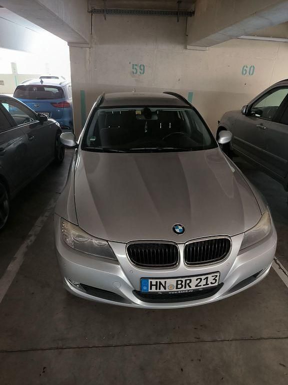 Gebraucht BMW 318 143 PS (105 kW) 2012 Silber Kombi