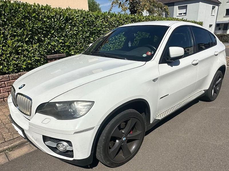 Weiß Gebraucht 2008 BMW X6 SUV | 18.500 € (Fairer Preis) - Bild 1/4