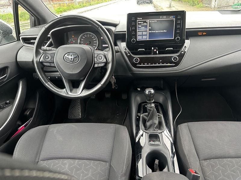 Weiß Gebraucht 2019 Toyota Corolla Comfort Limousine | 11.500 € (Superpreis) - Bild 1/4