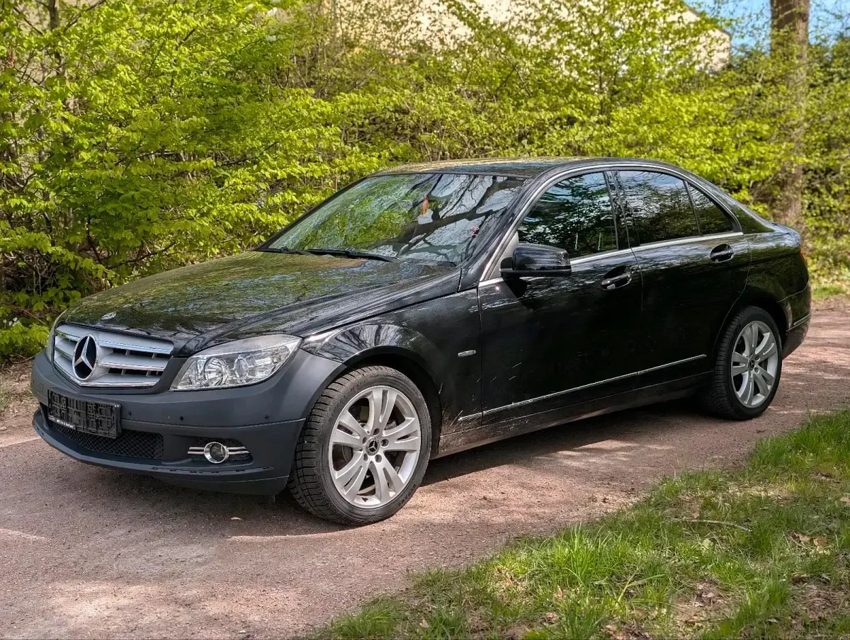 Gebraucht Mercedes C200 184 PS (135 kW) 2009 Schwarz Limousine