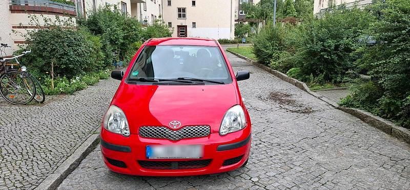 Rot Gebraucht 2005 Toyota Yaris Kleinwagen | 1.350 € (Superpreis) - Bild 1/4