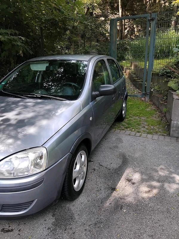 Gebraucht Opel Corsa 80 PS (58 kW) 2005 Silber Kleinwagen