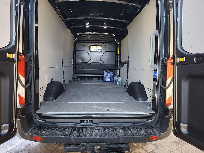 Gebraucht Ford Transit 170 PS (125 kW) 2021 Grau Van