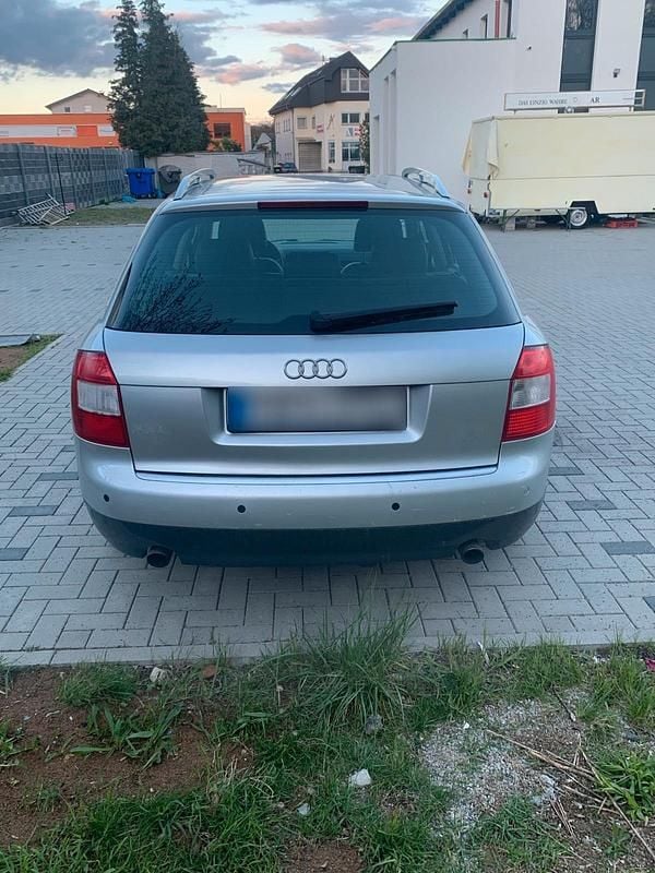 Second-hand Audi A4 220 CP (161 kW) 2001 Gri Break