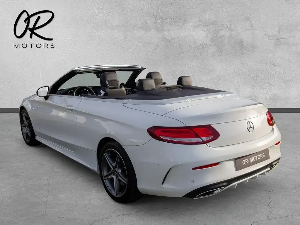 Gebraucht Mercedes C200 AMG line 184 PS (135 kW) 2017 Polarweiß Cabrio