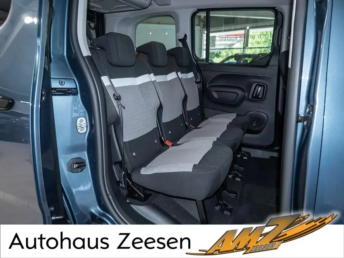 Neu Citroën Berlingo 131 PS (96 kW) 2026 Kiamablau (metallic) Van / Kleinbus