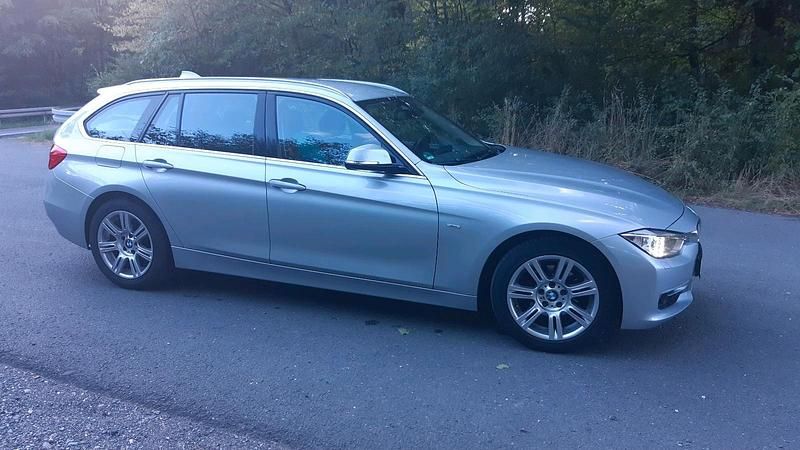 Usata BMW 318 Performance 146 CV (107 kW) 2013 Argento Station wagon