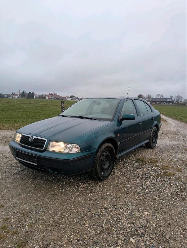 Gebraucht Skoda Octavia 75 PS (55 kW) 1998 Grün Limousine