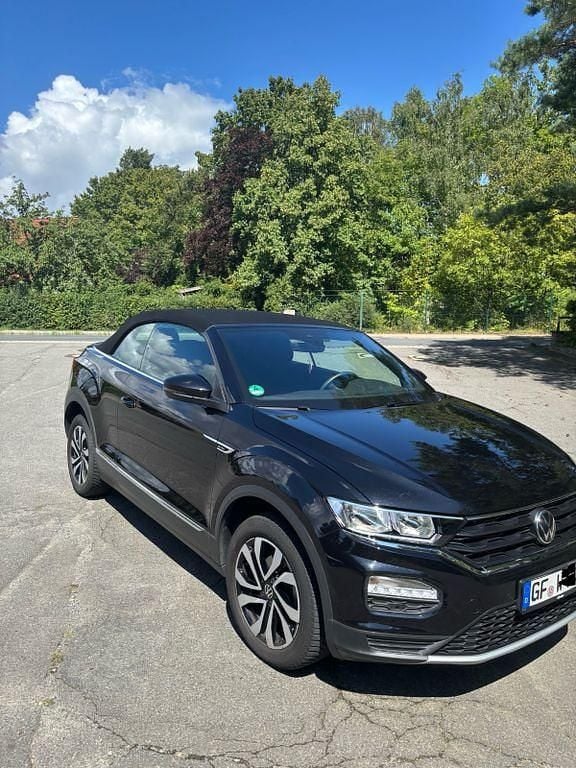 Schwarz Gebraucht 2021 VW T-Roc Cabriolet Active Cabrio | 18.799 € (Superpreis) - Bild 1/4