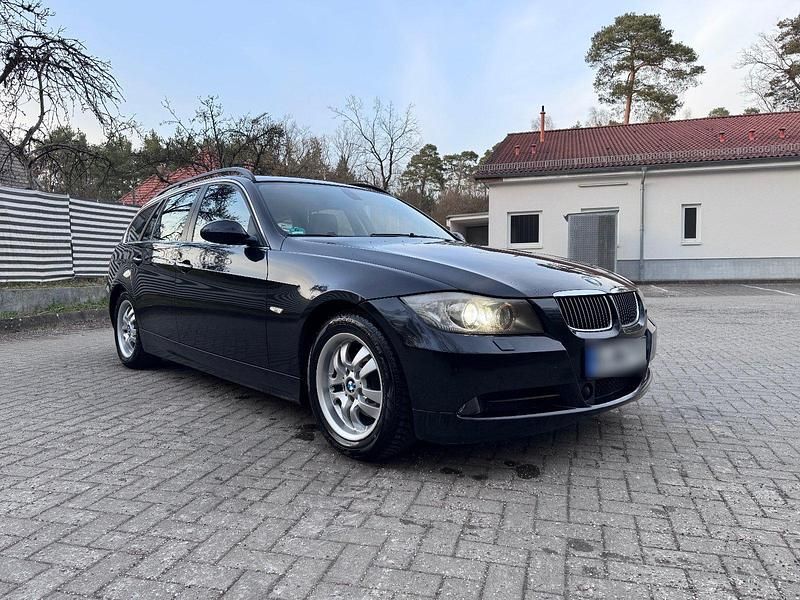 Gebraucht BMW 325 218 PS (160 kW) 2007 Schwarz Kombi