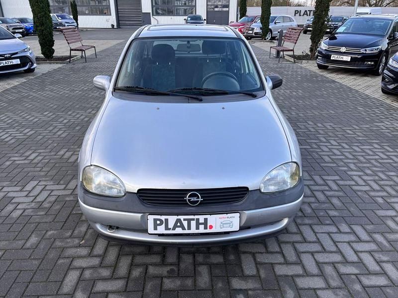 Gebraucht Opel Corsa 65 PS (47 kW) 1999 Silber Kleinwagen