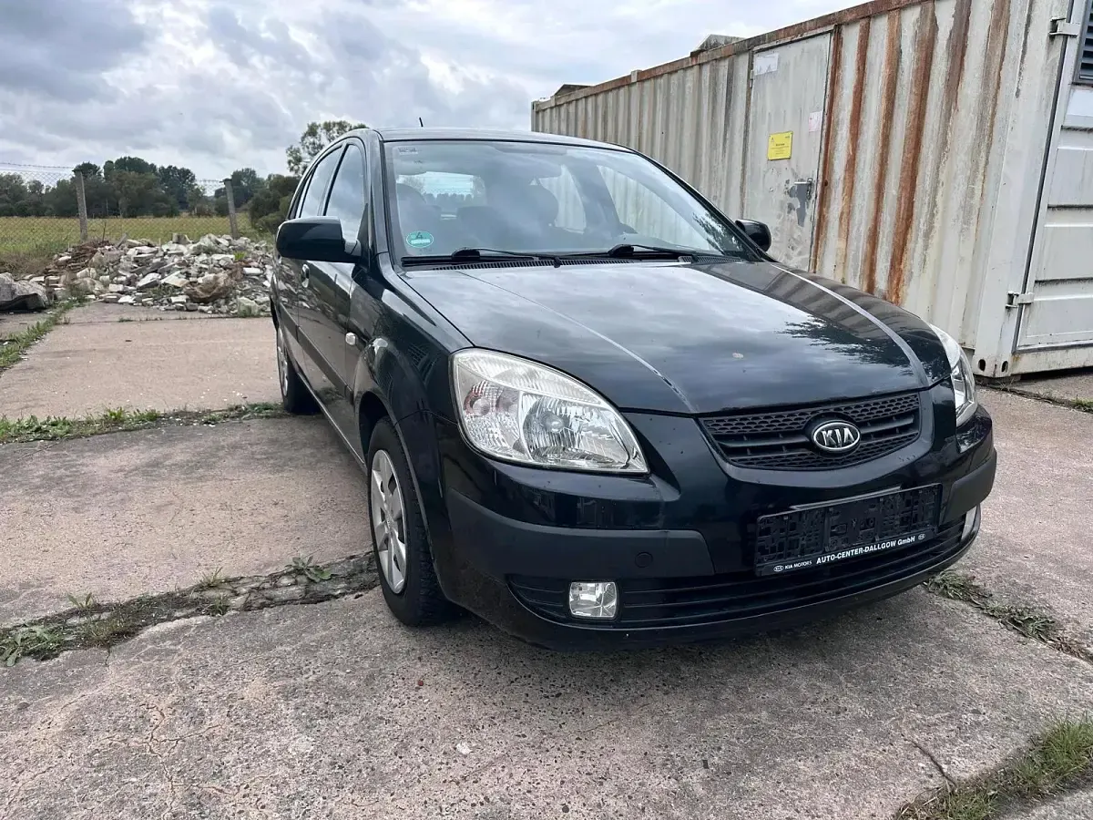 Gebraucht Kia Rio 96 PS (70 kW) 2009 Schwarz Limousine