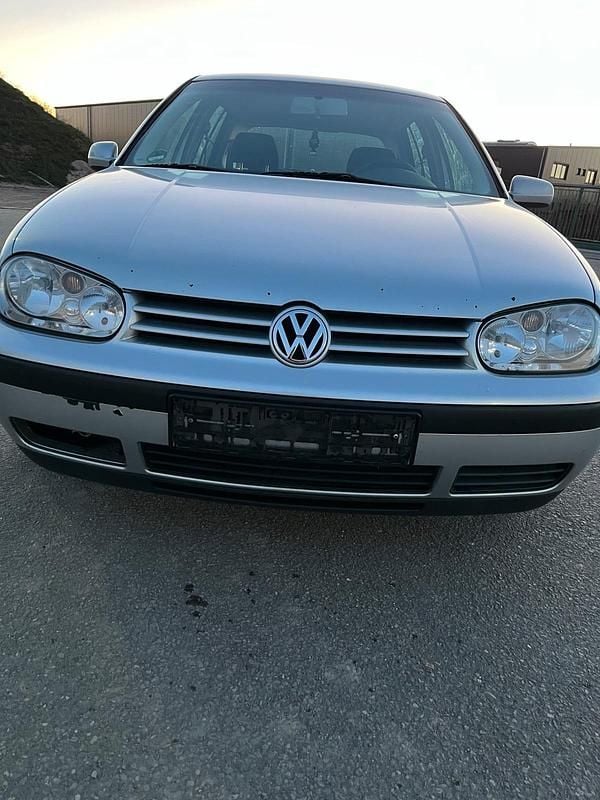 Gebraucht VW Golf IV 75 PS (55 kW) 2002 Silber Kleinwagen