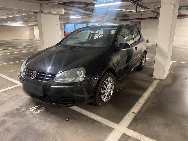 Gebraucht VW Golf IV 75 PS (55 kW) 2004 Schwarz Kleinwagen