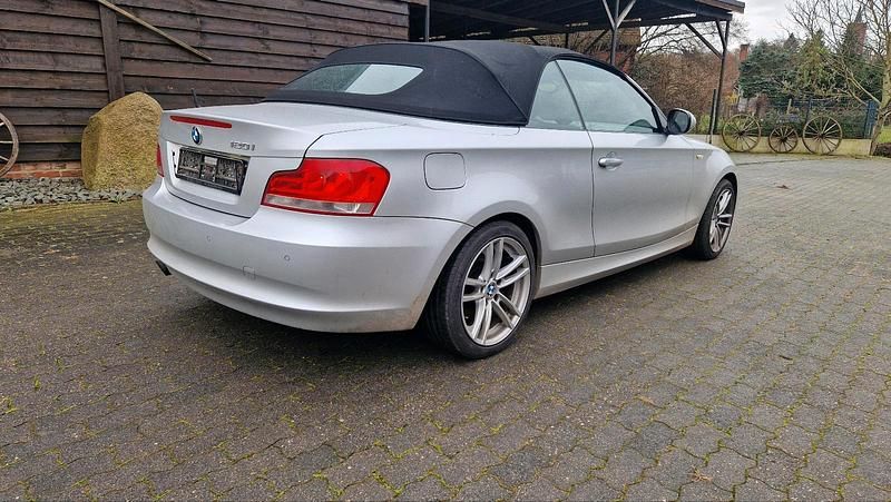 Gebraucht BMW 120 Cabriolet 170 PS (125 kW) 2012 Silber Cabrio