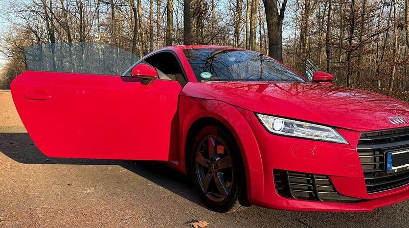 Gebraucht Audi TT Design 184 PS (135 kW) 2016 Rot Coupé