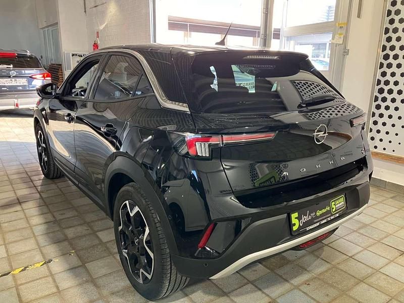 Gebraucht Opel Mokka-e 100 kW (136 PS) 2022 Diamant schwarz/karbon schwarz SUV