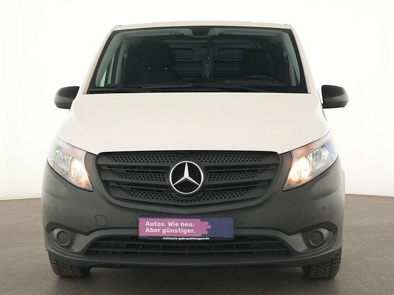 Gebraucht Mercedes Vito 163 PS (119 kW) 2020 Reinweiss Van