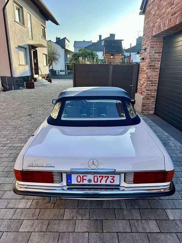 Gebraucht Mercedes SL380 218 PS (160 kW) 1981 Weiß Cabrio