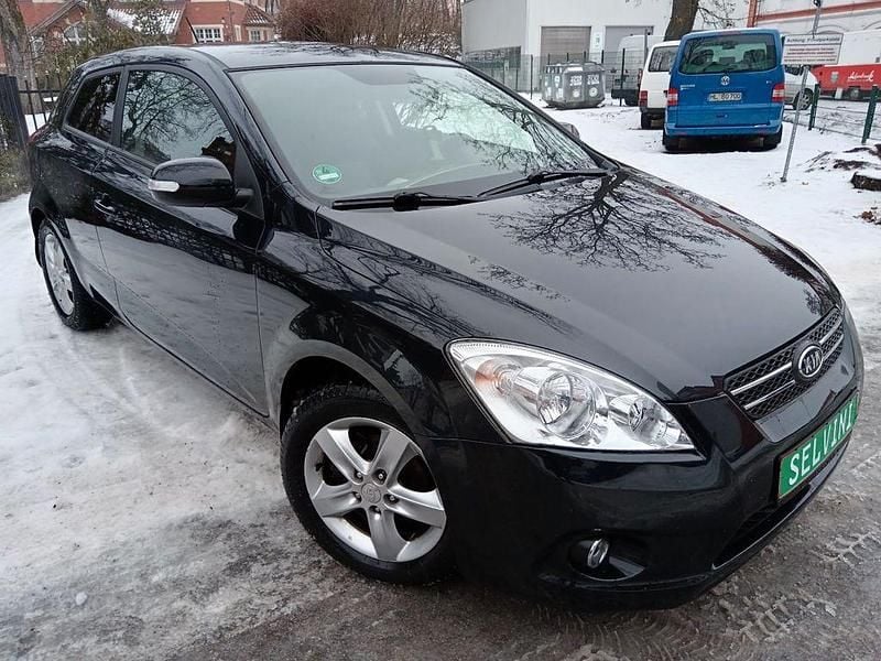 Schwarz Gebraucht 2011 Kia ProCeed Kleinwagen | 3.990 € (Superpreis) - Bild 1/4