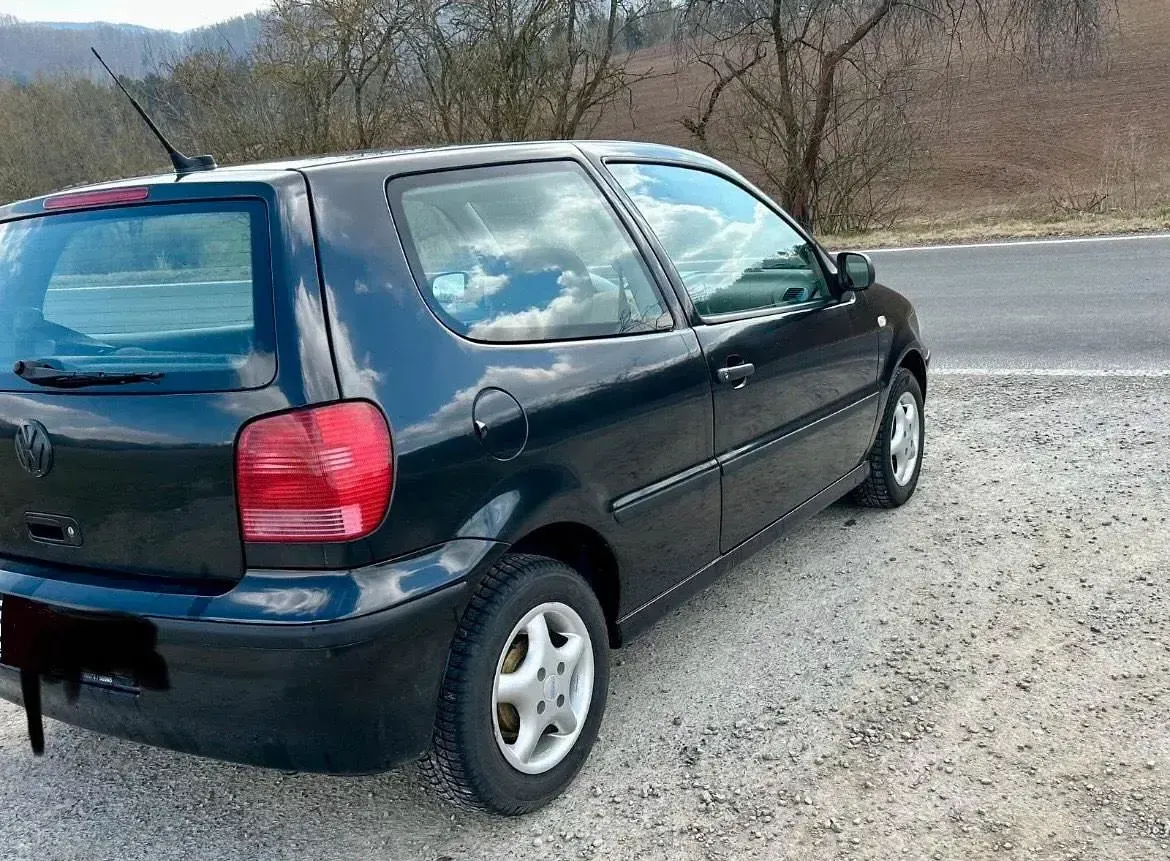 Gebraucht VW Polo 60 PS (44 kW) 2001 Schwarz Kleinwagen