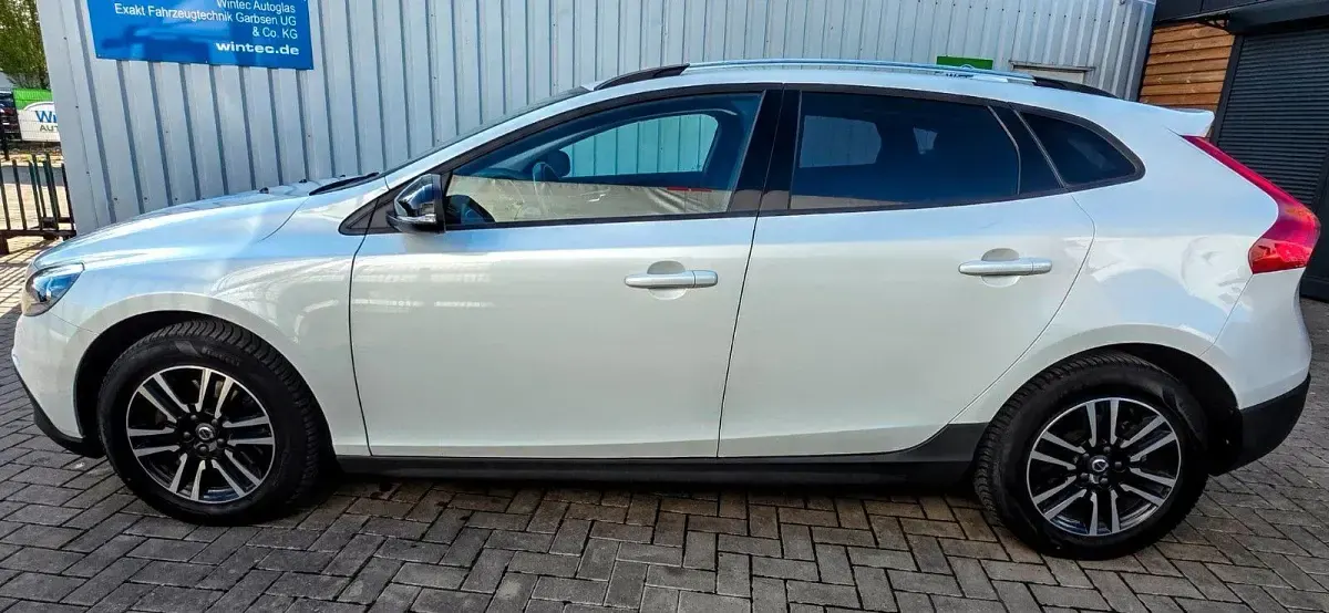 Gebraucht Volvo V40 CC 150 PS (110 kW) 2017 Weiß Kombi