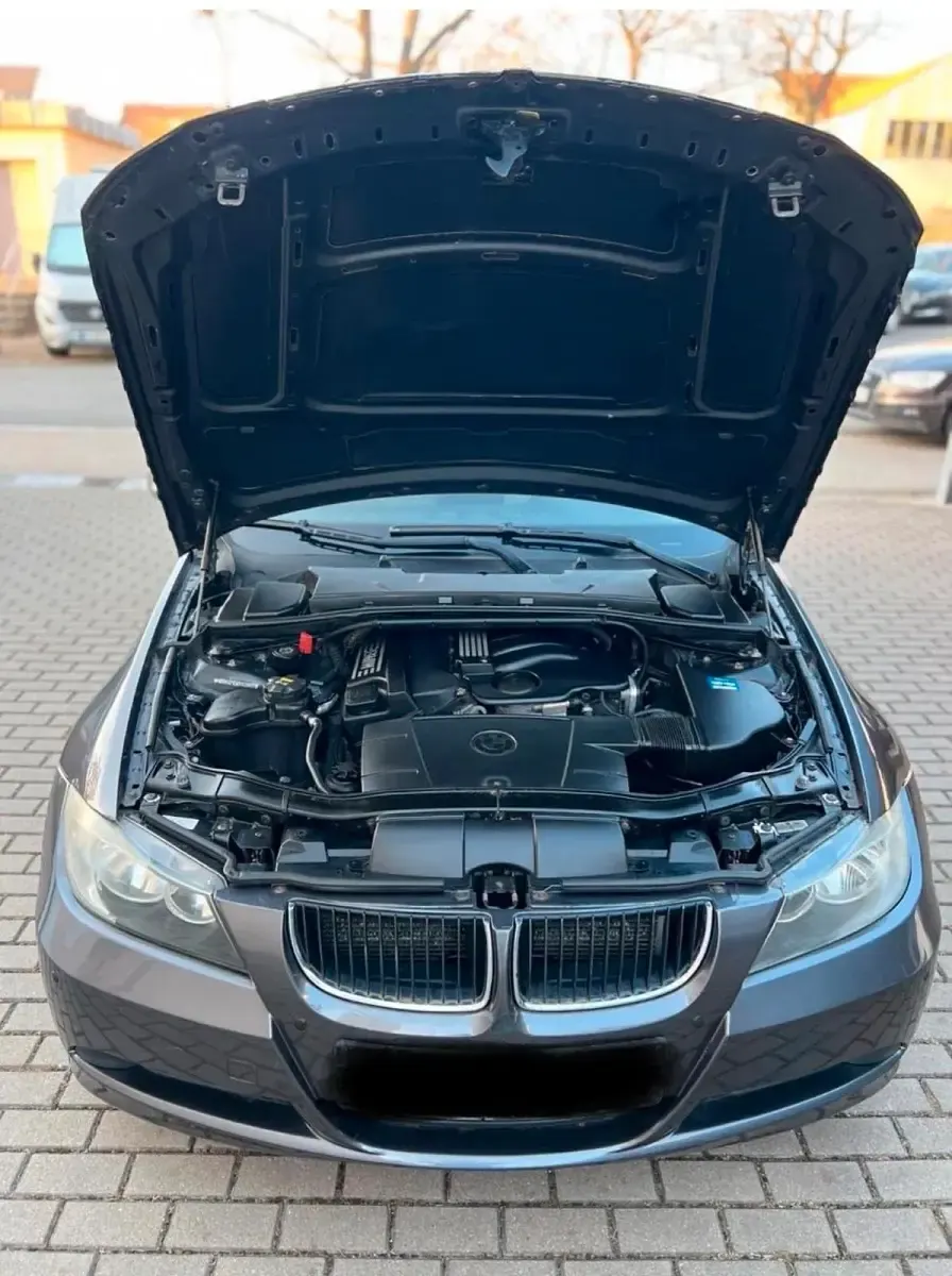Gebraucht BMW 320 150 PS (110 kW) 2005 Grau Limousine
