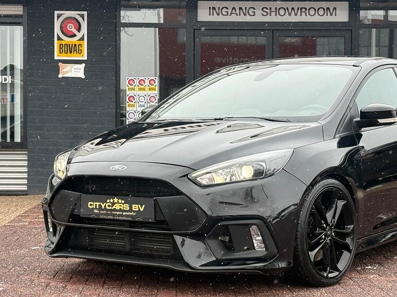 Gebraucht Ford Focus ST 251 PS (184 kW) 2017 Schwarz Limousine