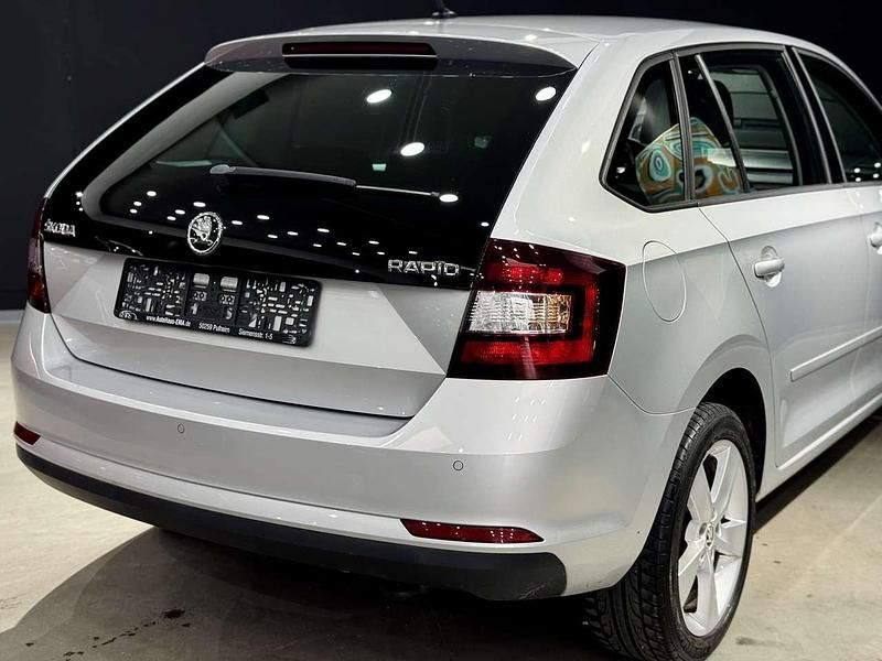 Gebraucht Skoda Rapid Style 95 PS (69 kW) 2017 Brilliantsilber metallic Kombi
