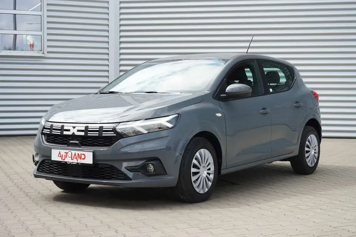 Gebraucht Dacia Sandero Expression 91 PS (66 kW) 2024 Grau Limousine