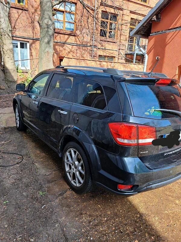 Schwarz Gebraucht 2014 Fiat Freemont SUV | 7.990 € (Guter Preis) - Bild 1/4