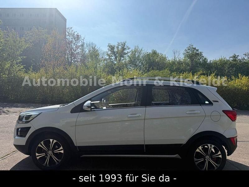 Używany Baic X25 111 KM (81 kW) 2018 Biały SUV