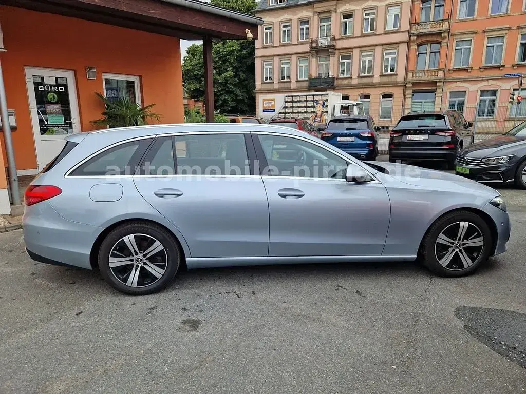 Gebraucht Mercedes 200 163 PS (119 kW) 2023 Silber Limousine