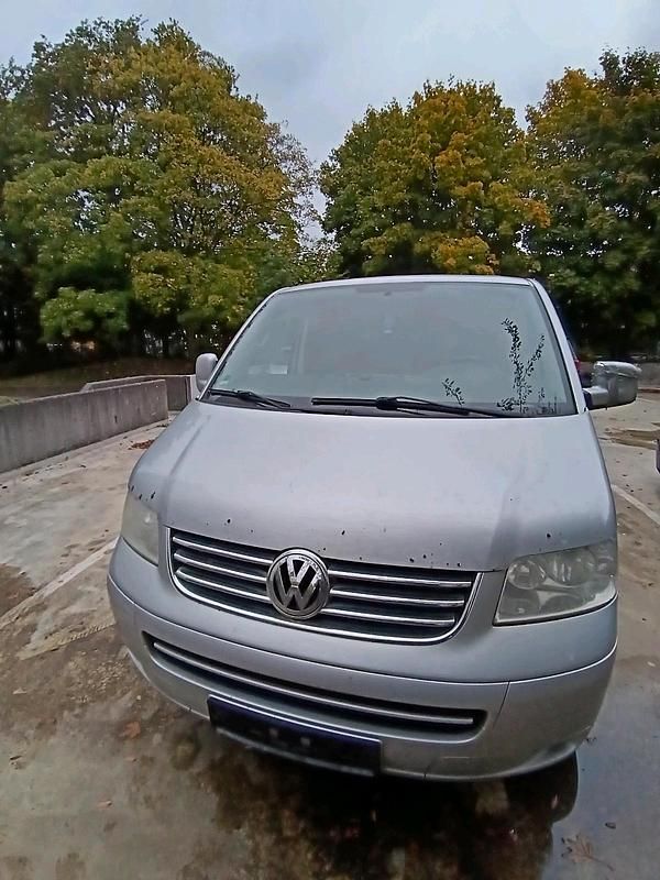 Silber Gebraucht 2007 VW T5 Van | 3.500 € - Bild 1/4