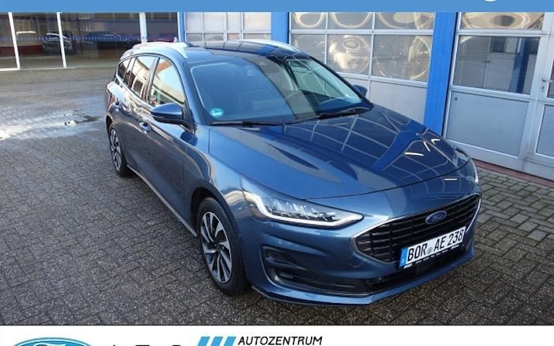 Gebraucht Ford Focus Titanium 120 PS (88 kW) 2024 Blau Kombi