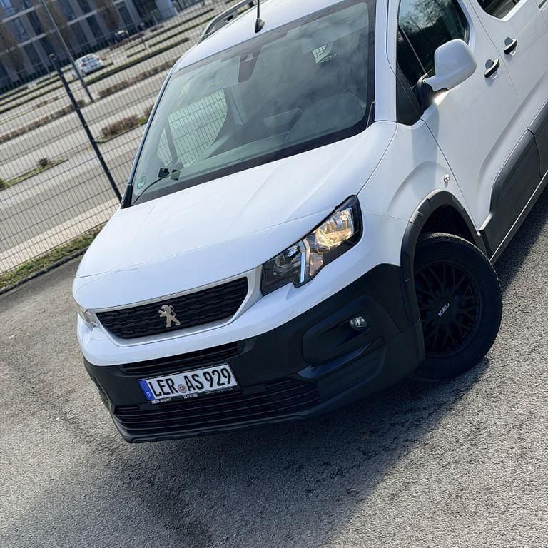 Gebraucht Peugeot Rifter Access 102 PS (75 kW) 2019 Weiß Van / Kleinbus