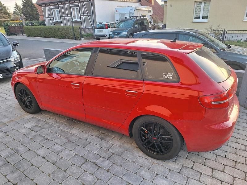Second-hand Audi A3 S-Line 140 CP (102 kW) 2011 Roșu Hatchback