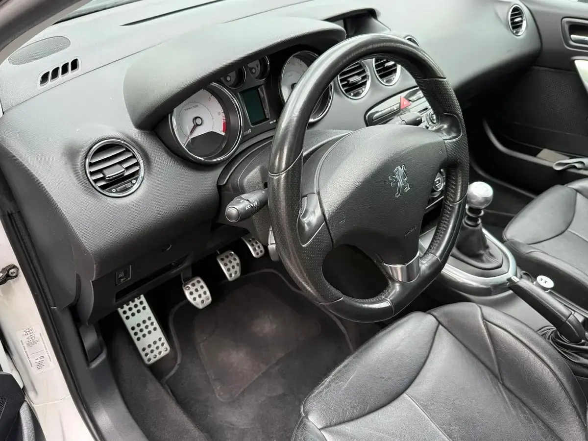 Gebraucht Peugeot 308 CC 156 PS (114 kW) 2010 Weiß Cabrio