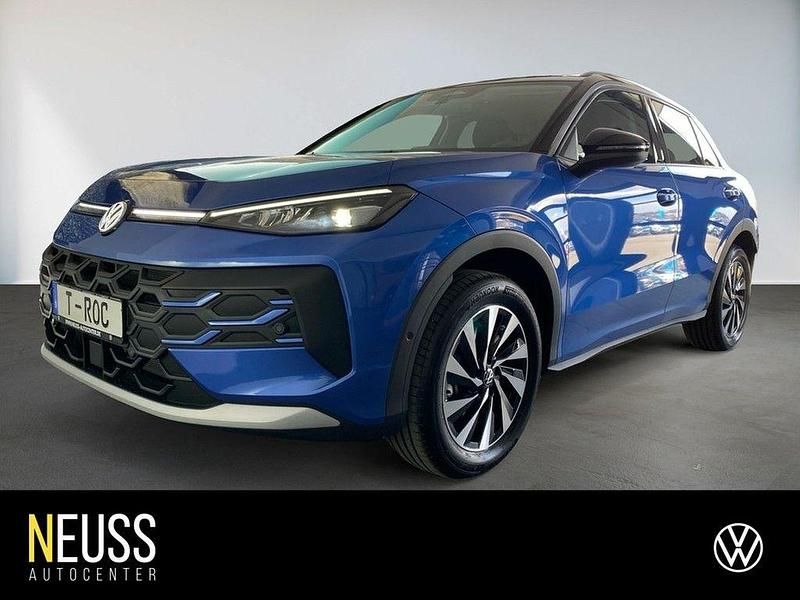 Neu VW T-Roc Life 150 PS (110 kW) 2026 Celestial blue metallic SUV