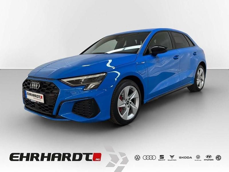 Turboblau Gebraucht 2022 Audi A3 Sportback e-tron S-Line Limousine | 24.189 € (Fairer Preis) - Bild 1/3